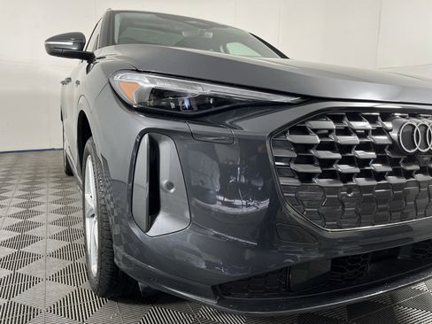 Used 2025 Audi Q5 Premium Plus w/ Premium Plus image 3