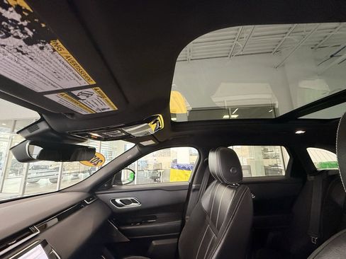 Used 2020 Land Rover Range Rover Velar R-Dynamic S image 28