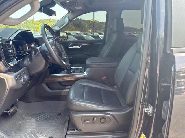 Used 2024 Chevrolet Silverado 1500 LT Trail Boss w/ Convenience Package II AWD/4WD image 20