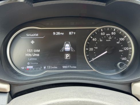 Used 2021 Nissan Versa SV FWD image 16