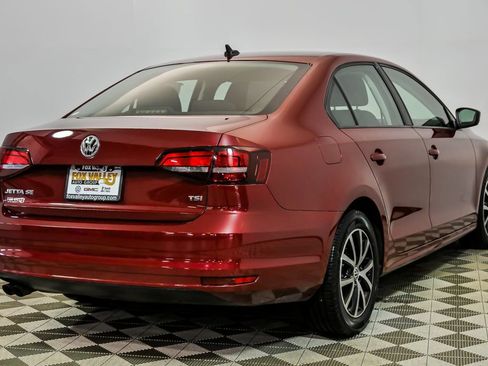 Used 2016 Volkswagen Jetta SE FWD image 8