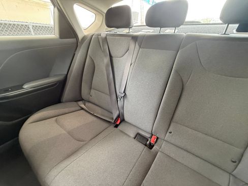 Used 2025 Kia K4 FWD image 38