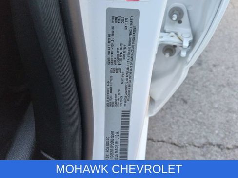 Used 2025 RAM 1500 Laramie AWD/4WD image 34