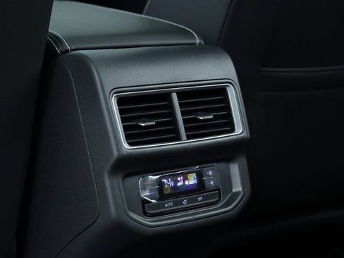 New 2026 Volkswagen Atlas SE FWD image 34