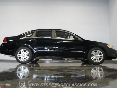 Used 2011 Chevrolet Impala LT image 19