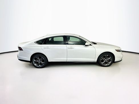Used 2023 Honda Accord EX image 10