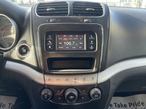 Used 2017 Dodge Journey SXT AWD/4WD image 22