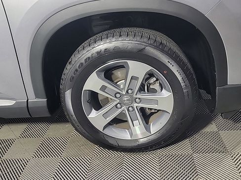 Certified 2025 Honda Pilot EX-L image 3