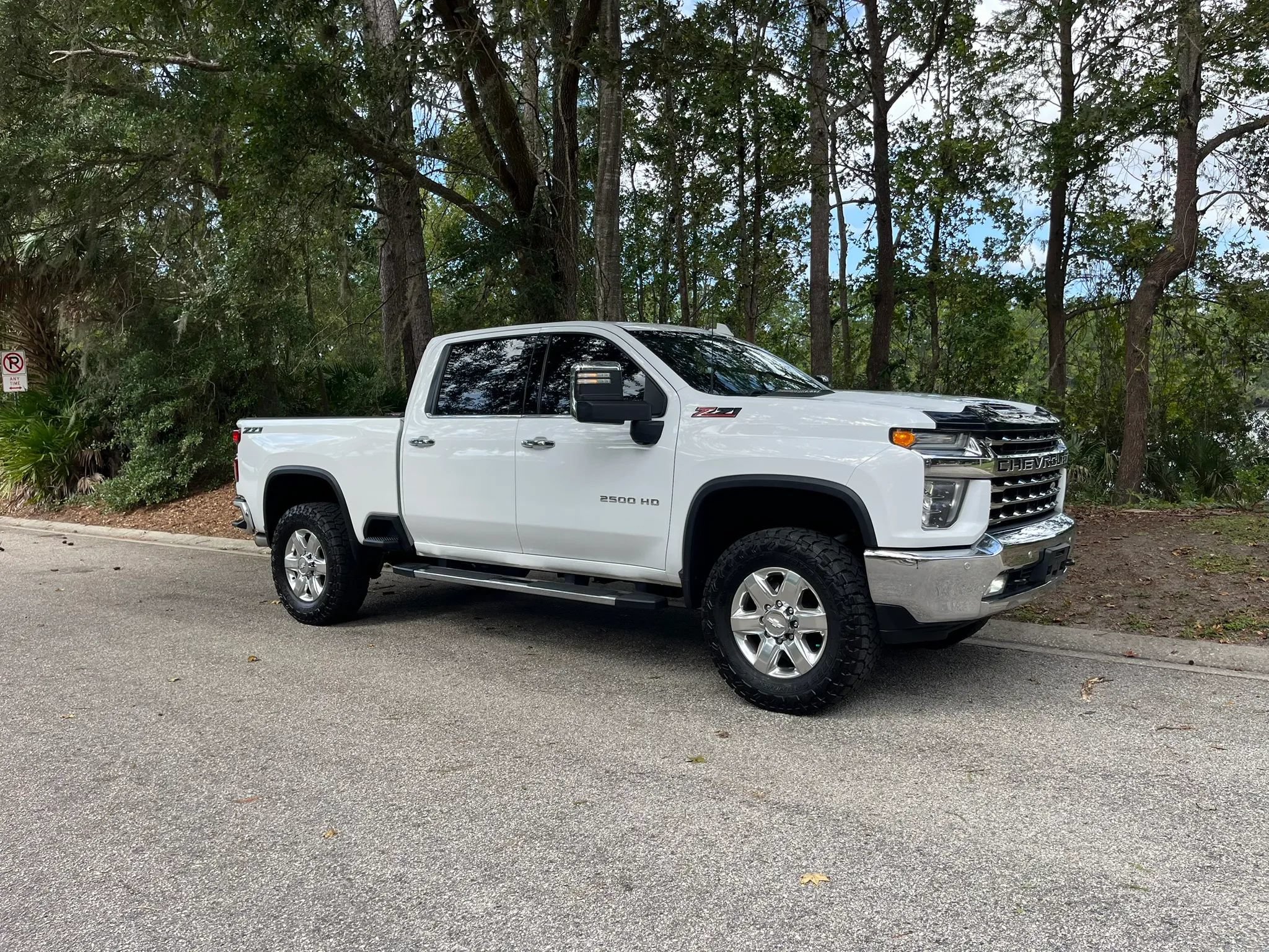Used 2020 Chevrolet Silverado 2500 LTZ w/ LTZ Premium Package AWD/4WD image 3