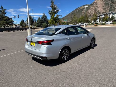 Used 2020 Nissan Versa SV FWD image 3