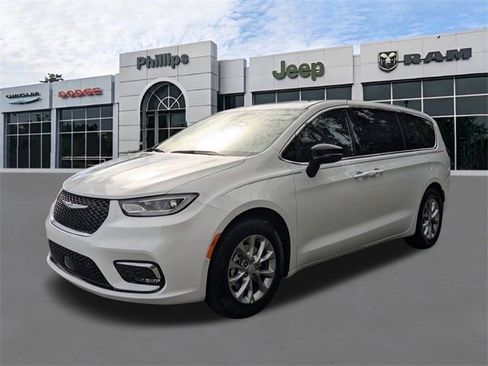 New 2026 Chrysler Pacifica Limited image 8