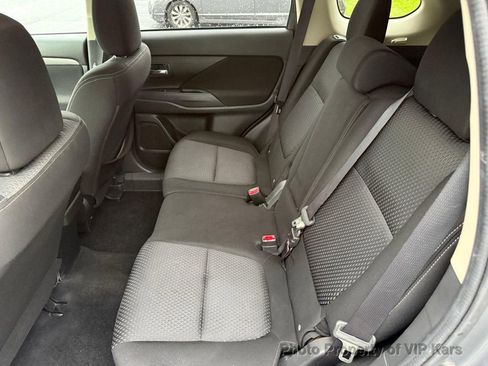 Used 2017 Mitsubishi Outlander ES FWD image 11