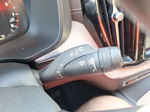 Used 2020 Volvo XC60 T6 Inscription w/ Protection Package Premier image 24