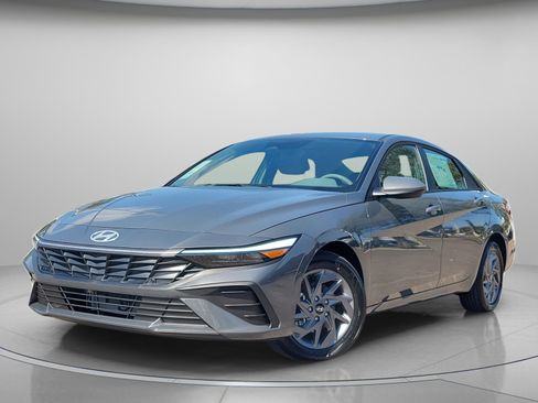 New 2026 Hyundai Elantra Blue image 2