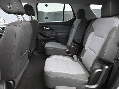 Used 2019 Chevrolet Traverse LT image 11