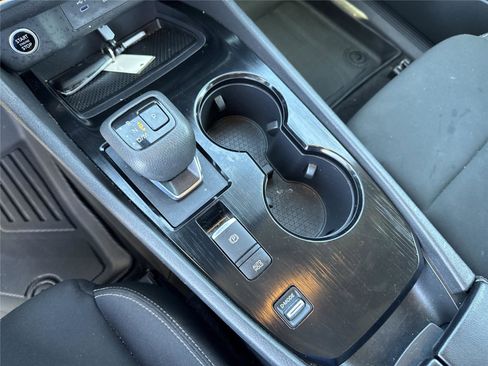 Used 2023 Nissan Rogue S FWD image 27