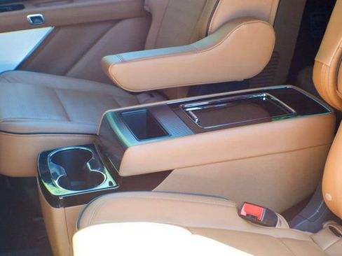 Used 2025 Lincoln Aviator Black Label w/ Jet Appearance Package AWD/4WD image 49