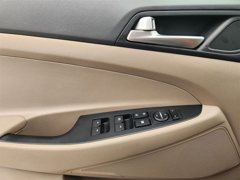 Used 2019 Hyundai Tucson SEL image 25