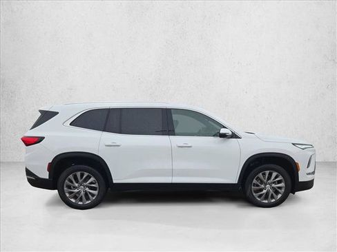 Used 2026 Buick Enclave Preferred FWD image 4