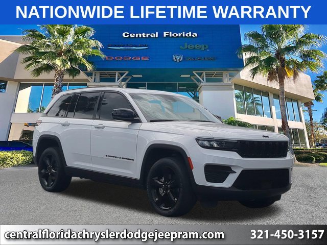 Used 2023 Jeep Grand Cherokee Altitude AWD/4WD image 1