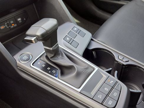 New 2026 Kia Sportage EX FWD image 17