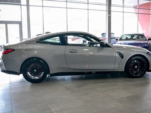 Used 2023 BMW M4 Coupe w/ Executive Package image 4