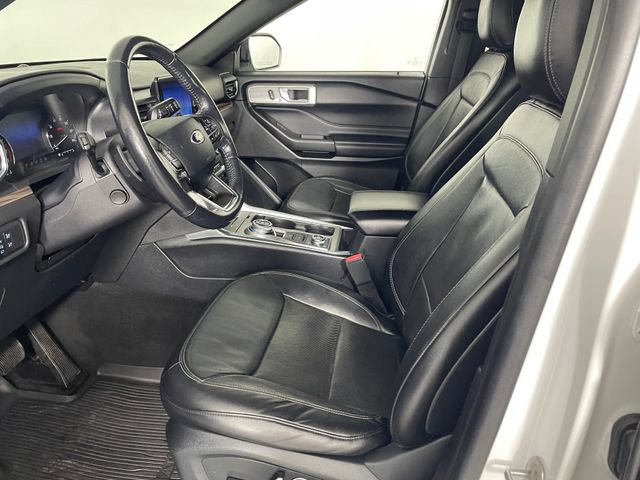 Used 2020 Ford Explorer Limited AWD/4WD image 2