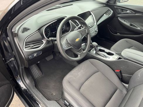 Used 2024 Chevrolet Malibu LT image 35