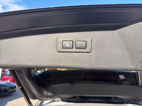 Used 2024 Subaru Outback Premium w/ Popular Package #1A image 19