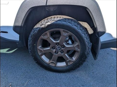 Used 2023 Toyota RAV4 AWD Hybrid image 4