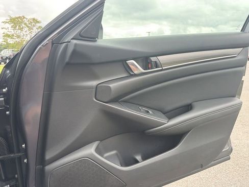 Used 2019 Honda Accord Sport image 38