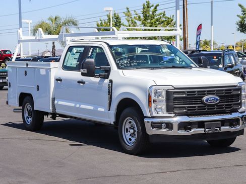 New 2026 Ford F250 XL w/ XL Chrome Package RWD image 3