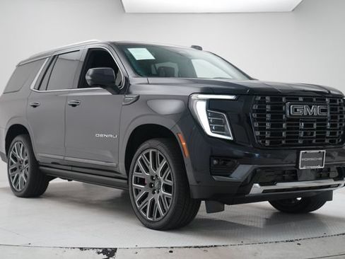 Used 2025 GMC Yukon Denali Ultimate w/ LPO, Floor Liner Package AWD/4WD image 1