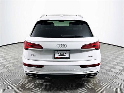 Certified 2025 Audi Q5 2.0T Premium Plus w/ Premium Plus Package image 6