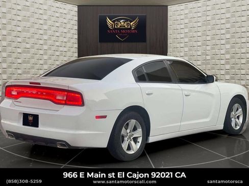 Used 2013 Dodge Charger SE image 10