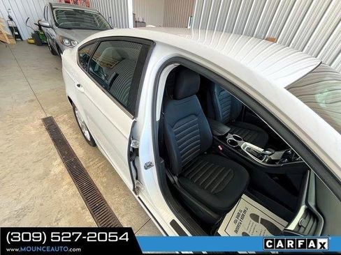 Used 2013 Ford Fusion SE FWD image 6