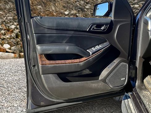 Used 2015 Chevrolet Tahoe LT image 19