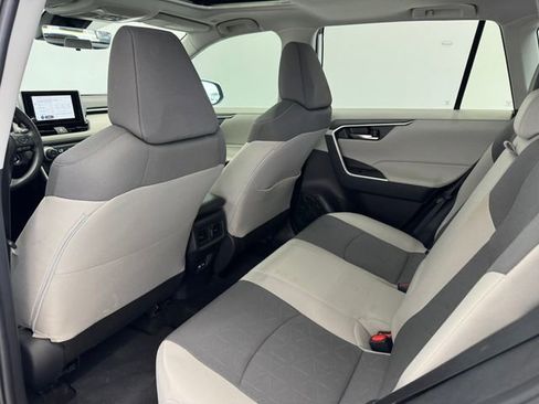 Used 2025 Toyota RAV4 XLE w/ Convenience Package FWD image 40