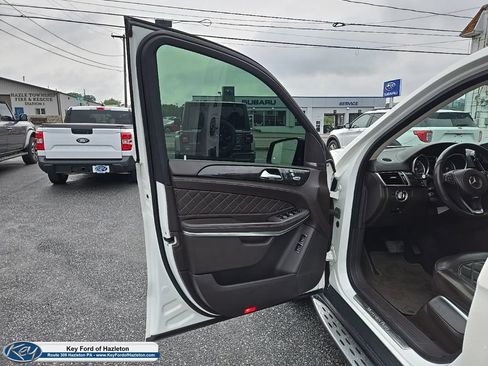 Used 2018 Mercedes-Benz GLS 550 4MATIC image 40