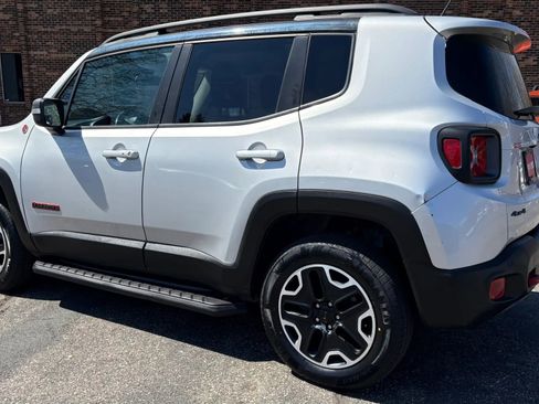 Used 2016 Jeep Renegade Trailhawk AWD/4WD image 6