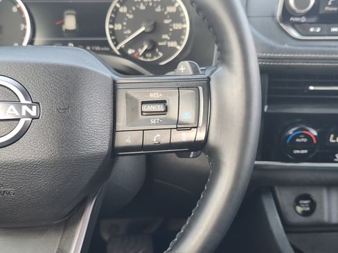 Used 2025 Nissan Rogue SV AWD/4WD image 28