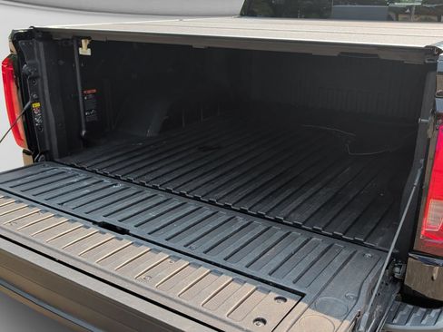Used 2023 GMC Sierra 1500 Denali Ultimate AWD/4WD image 38