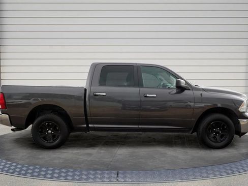 Used 2017 RAM 1500 Classic SLT AWD/4WD image 8