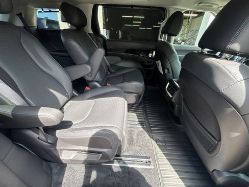 Certified 2026 Kia Carnival SX Prestige FWD image 20