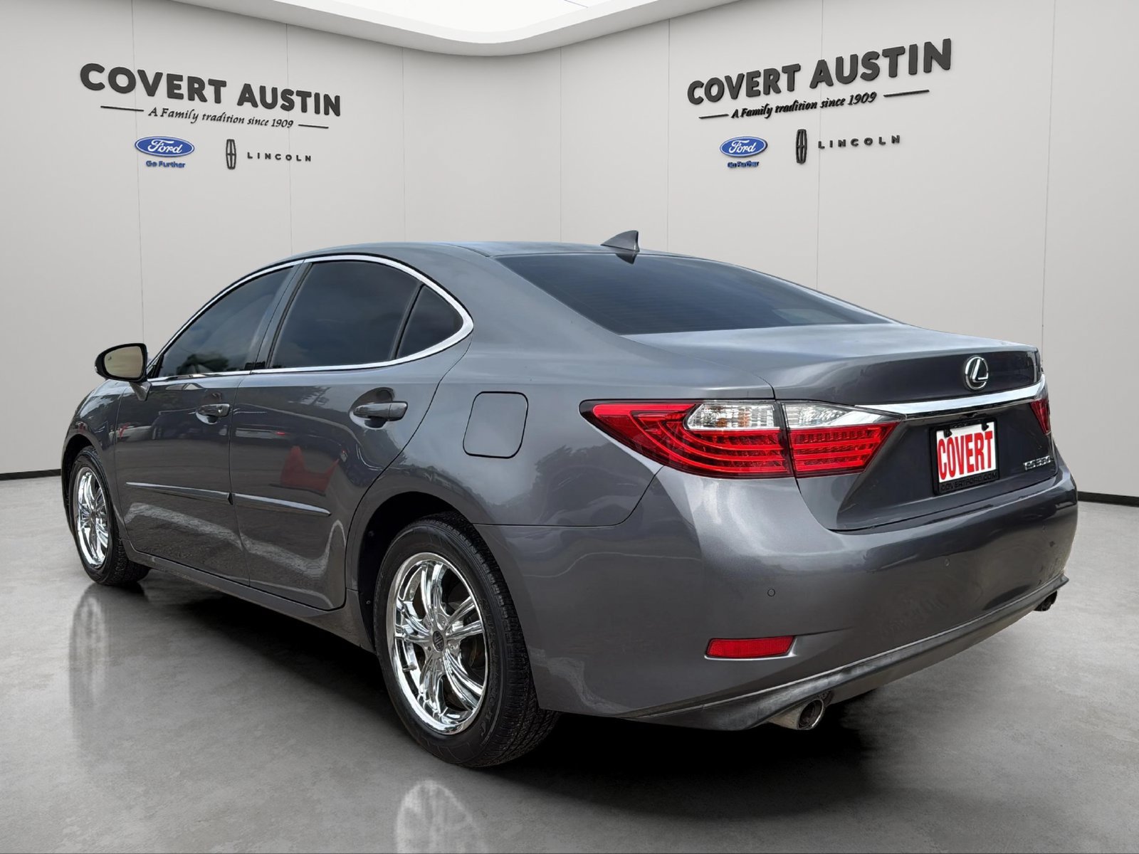 Used 2015 Lexus ES 350 w/ Premium Package FWD image 3