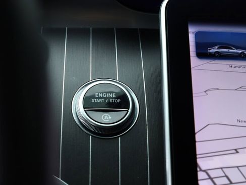 Used 2024 Mercedes-Benz C 300 Sedan image 9