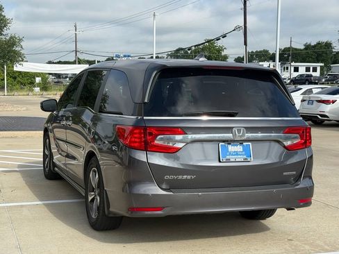 Used 2018 Honda Odyssey Touring image 5