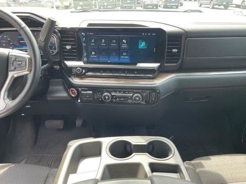 Used 2023 Chevrolet Silverado 1500 RST w/ Redline Edition AWD/4WD image 11