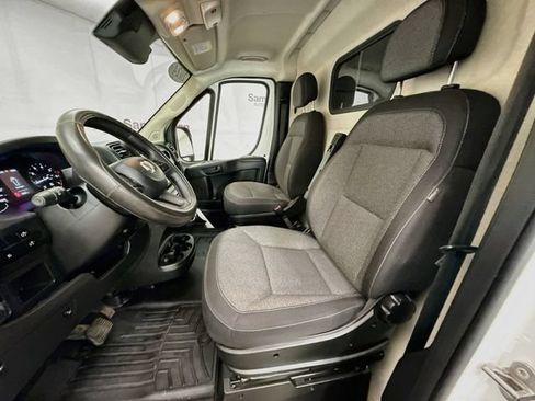 Used 2024 RAM ProMaster 2500 w/ Convenience Group FWD image 19