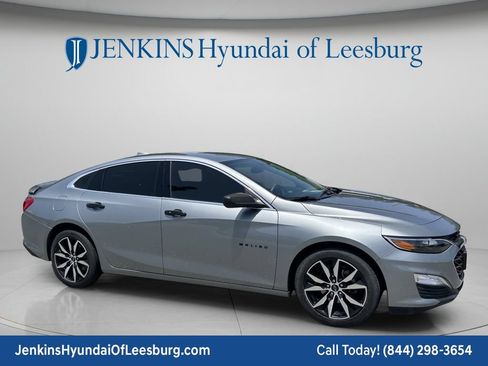 Used 2023 Chevrolet Malibu RS FWD image 2
